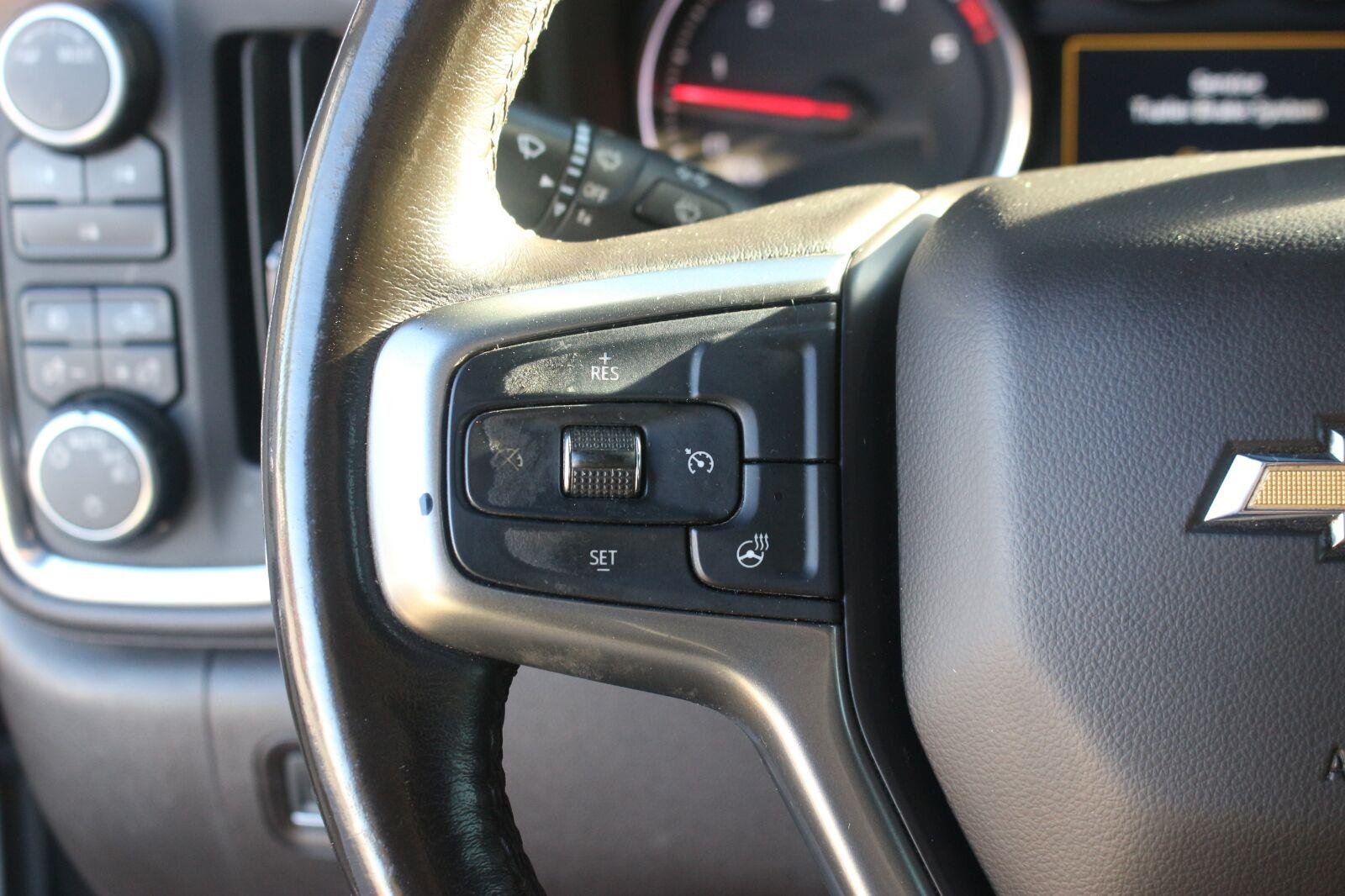 Used 2022 SUMMIT WHITE Chevrolet LT image 22