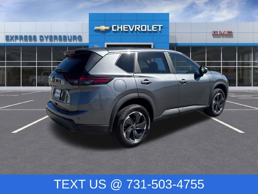 Used 2025 Gray Nissan SV image 7