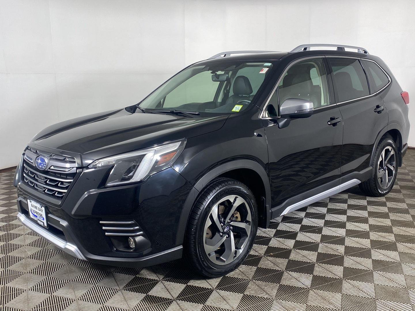 Used 2023 Crystal Black Silica Subaru Touring image 10