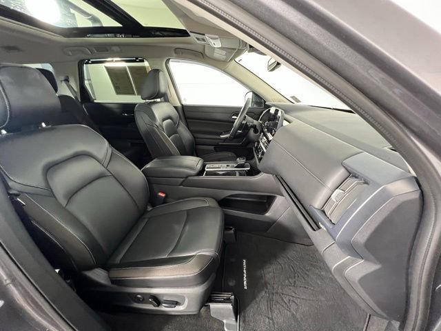 Used 2024 Gray Nissan SL image 38