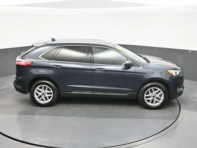 Used 2022 Blue Ford SEL image 16
