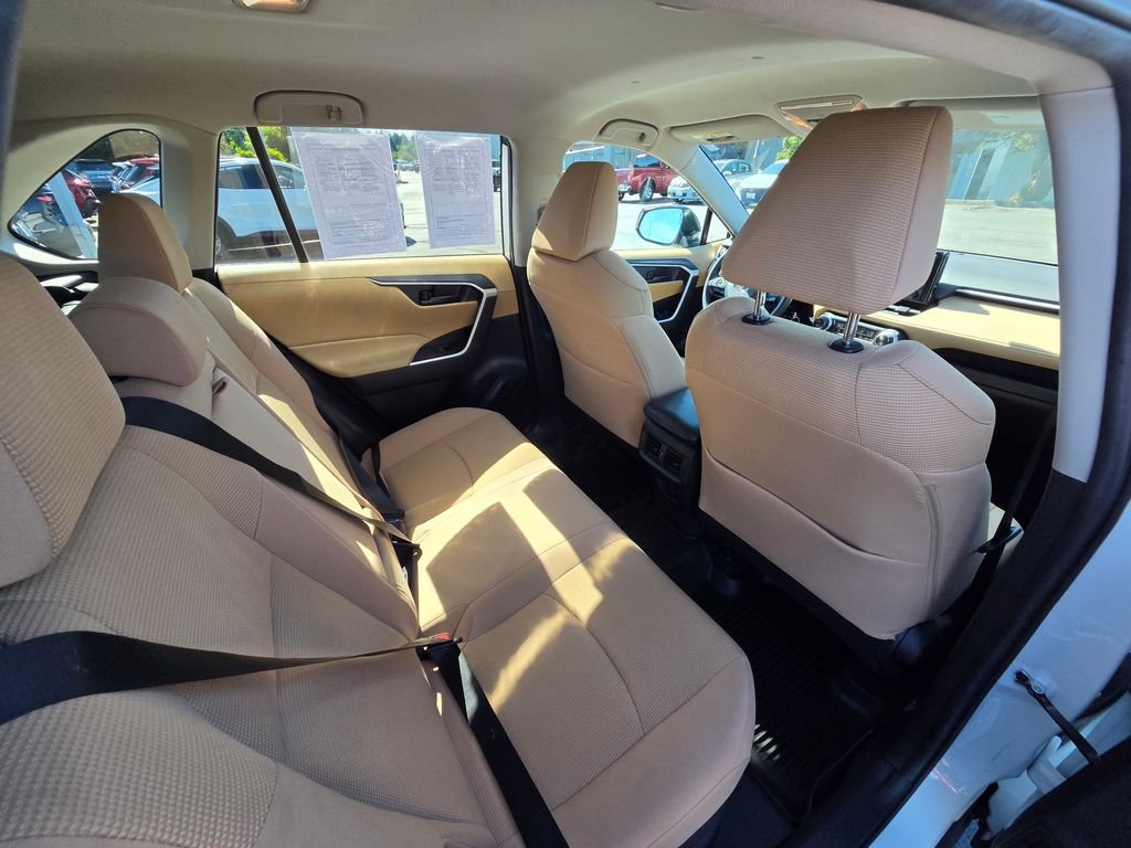 Used 2021 White Toyota LE image 18