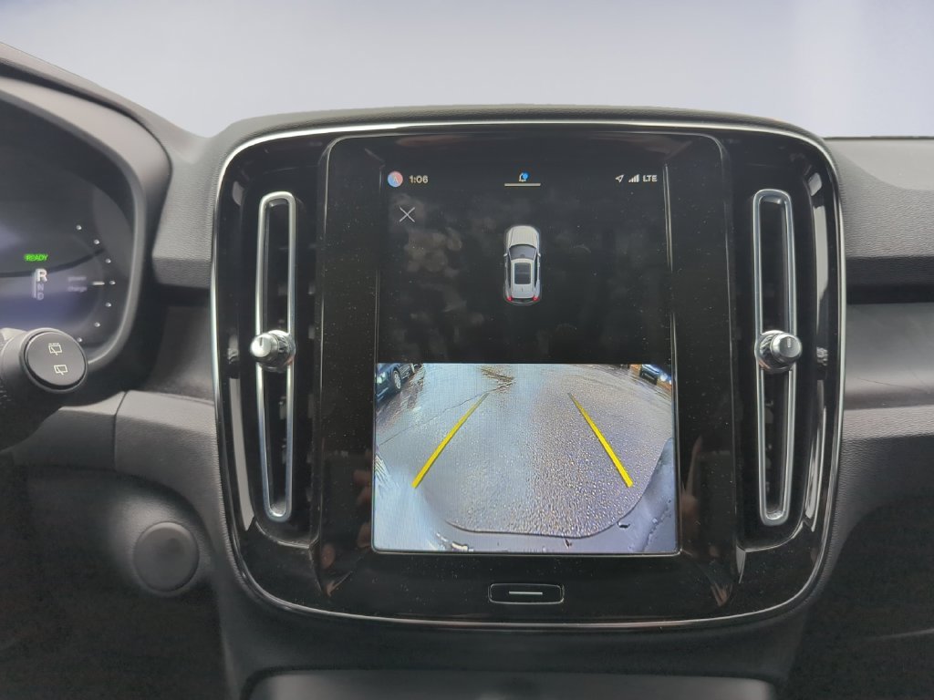 Used 2023 Blue Volvo Twin Plus image 13