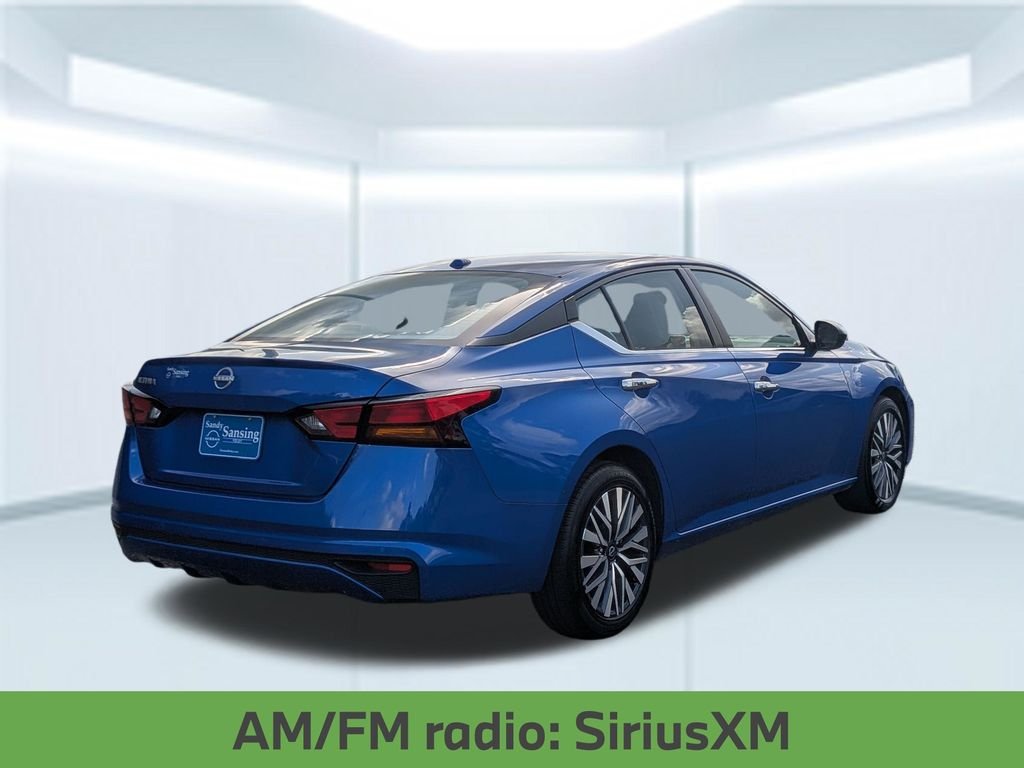 Used 2025 Blue Nissan 2.5 SV image 7