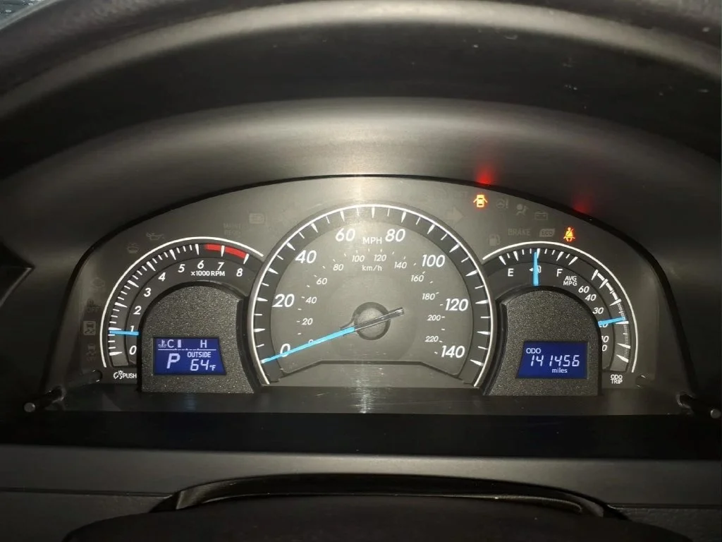 Used 2015 Attitude Black Toyota LE image 25