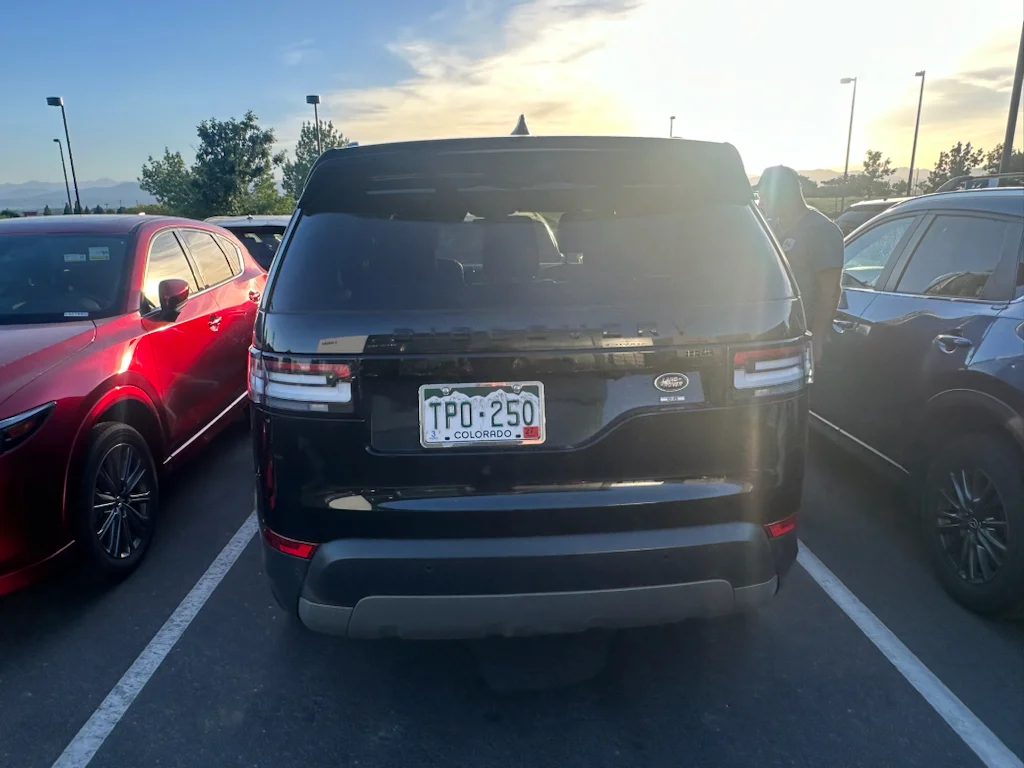 Used 2017 Santorini Black Metallic Land Rover SE image 6