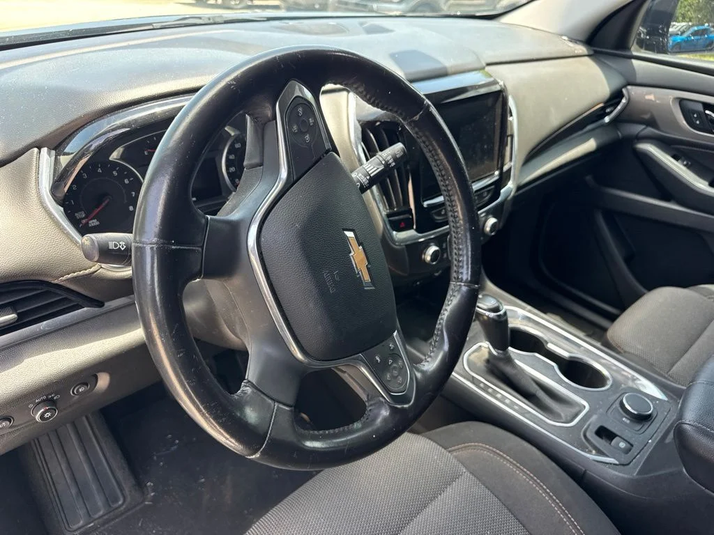 Used 2018 Black Metallic Chevrolet LT image 9