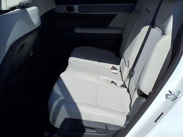 New 2026 White Hyundai SE AWD image 11
