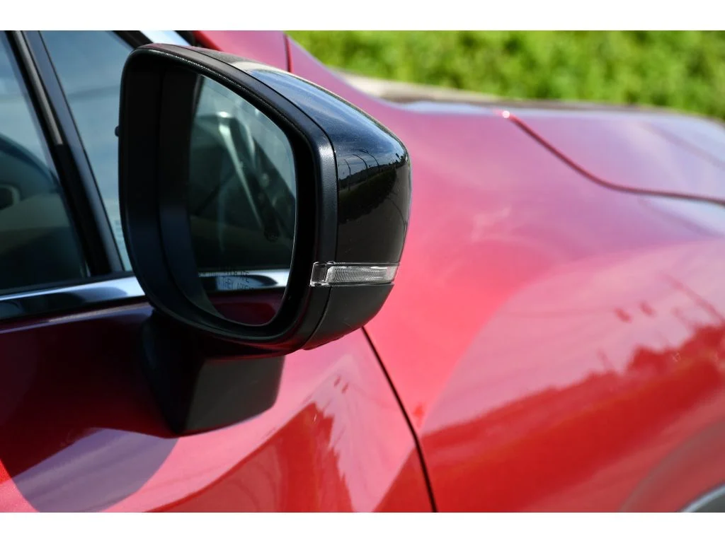 New 2026 CRIMSON RED PEARL Subaru Limited 8-Passenger image 31
