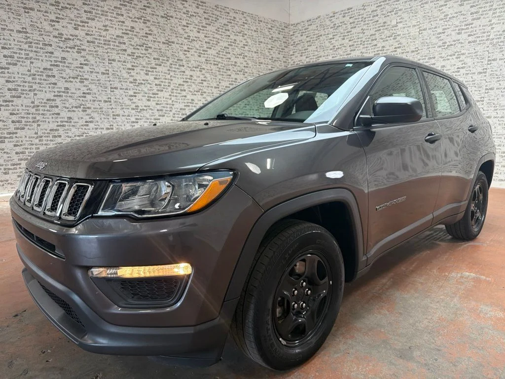 Used 2020 Granite Crystal Metallic Clearcoat Jeep Sport image 3