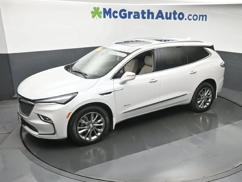 Used 2023 White Buick Avenir image 25