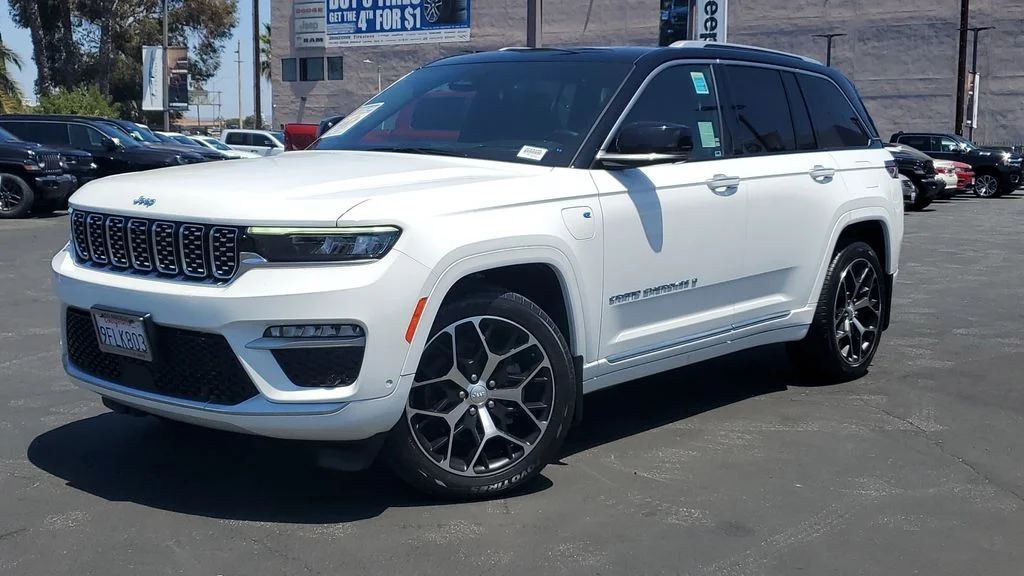 Used 2022 White Jeep Summit Reserve 4xe image 37