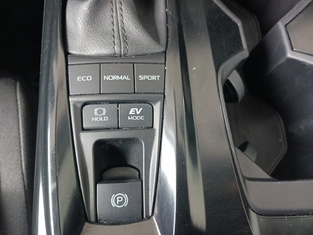 Used 2025 Silver Toyota LE image 25