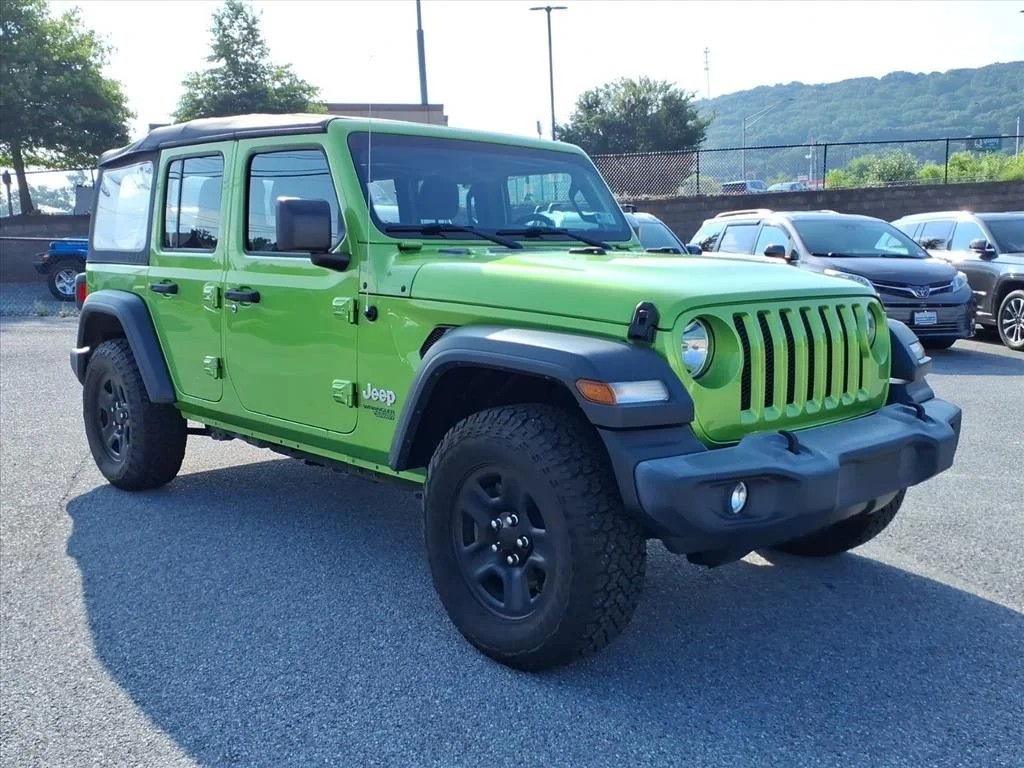 Used 2019 Green Jeep Unlimited Sport image 14