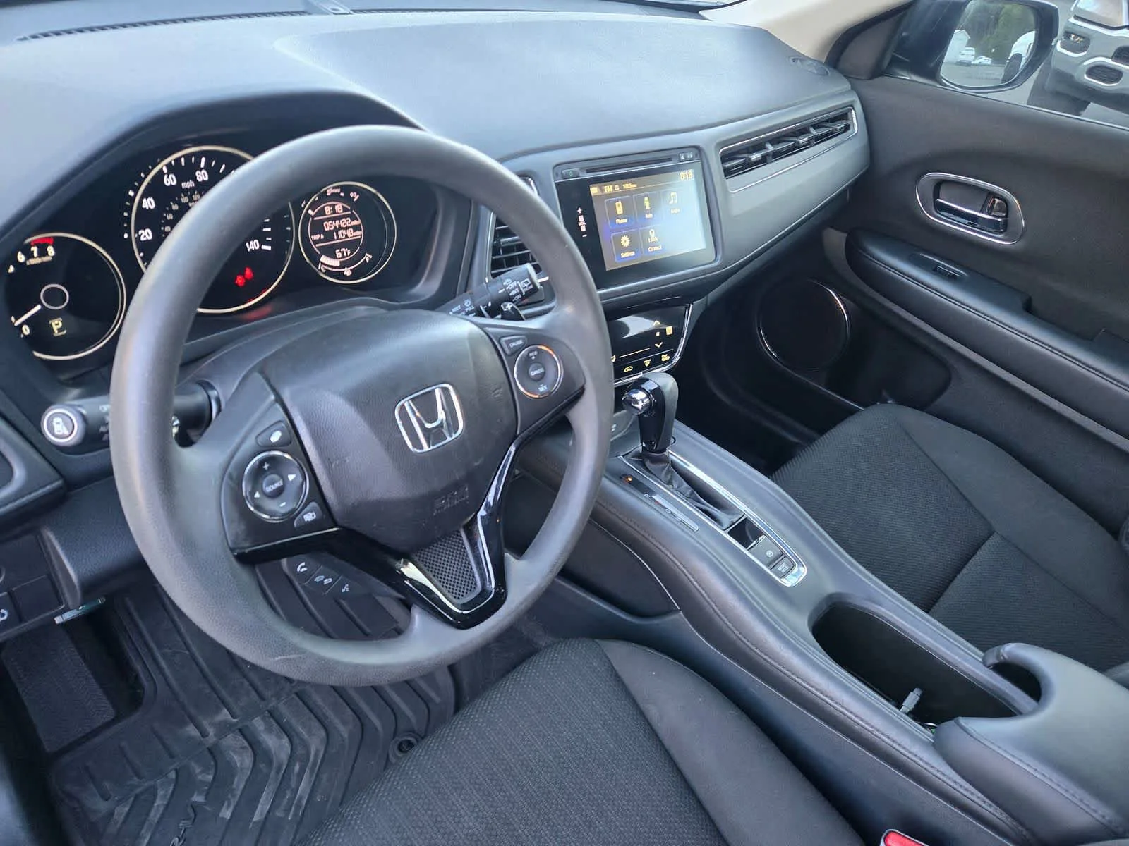 Used 2018  Honda EX image 8