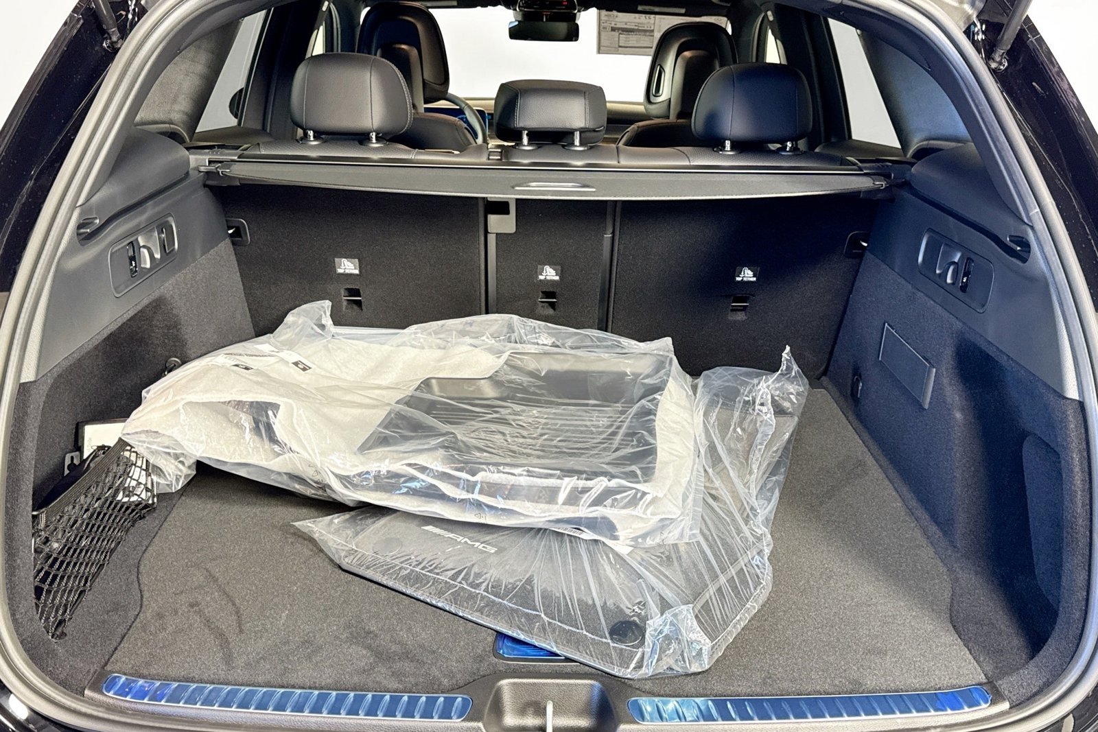 New 2026 Black Mercedes-Benz GLC 300 image 24