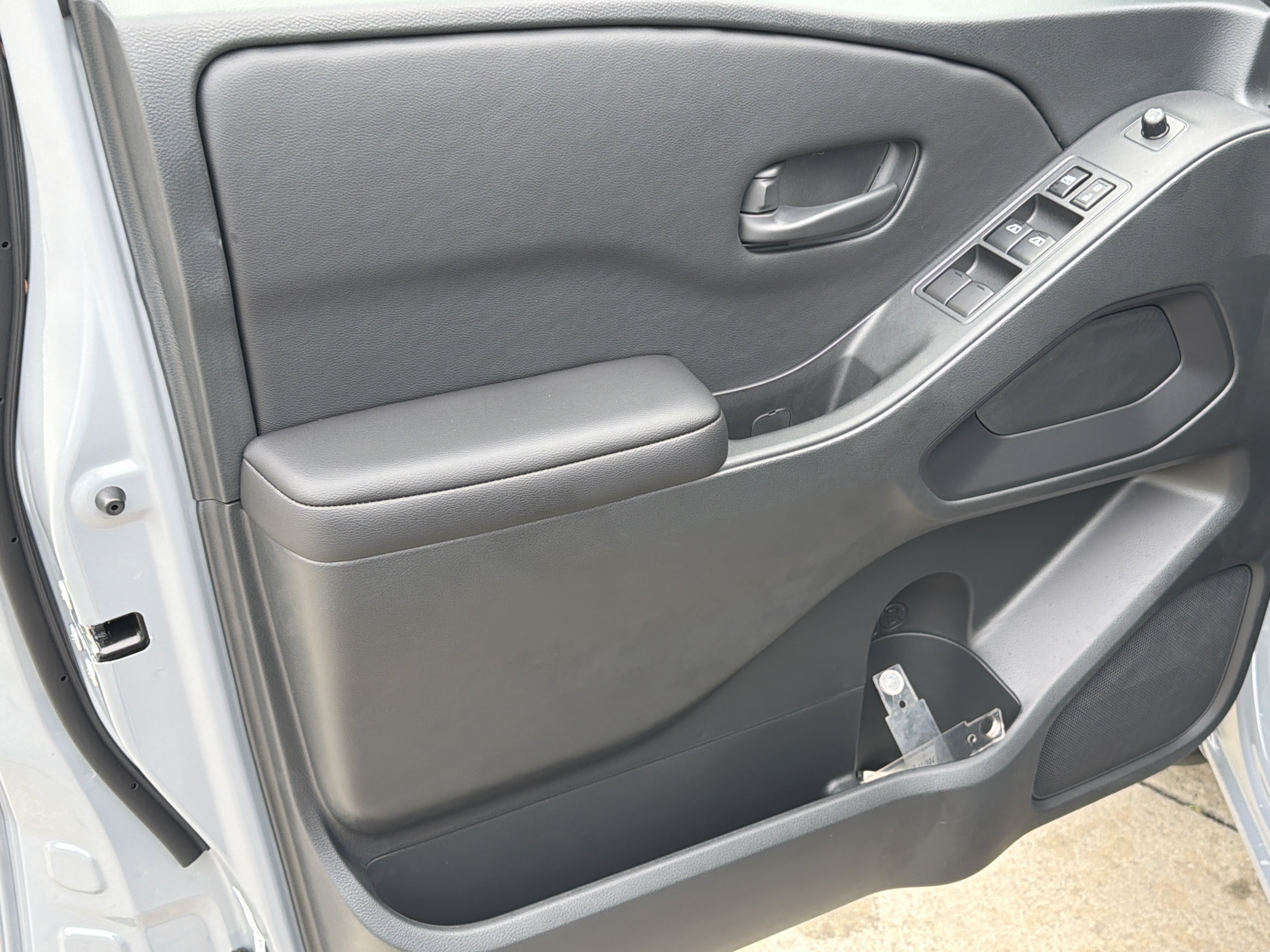New 2026 Boulder Gray Pearl Nissan SV image 11