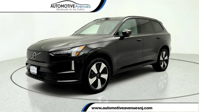 2025 Volvo EX90 Twin Motor Performance Plus 6-Seater w/ Panoramic Roof