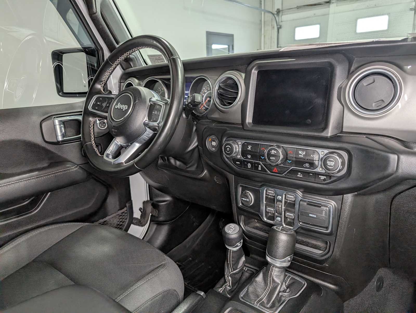 2022 Jeep Wrangler Unlimited Sahara - Photo 43