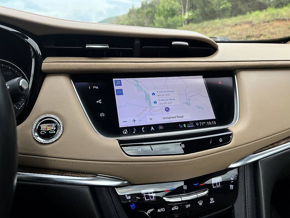 Used 2020 Garnet Metallic Cadillac Sport AWD image 17
