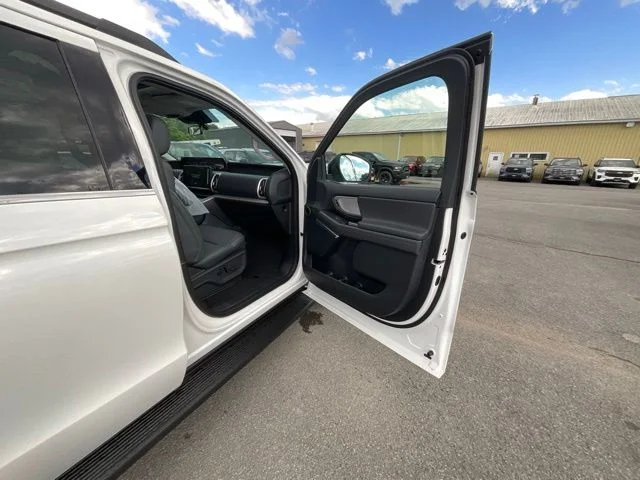 New 2026 Star White Metallic Tri-Coat Ford Active image 27
