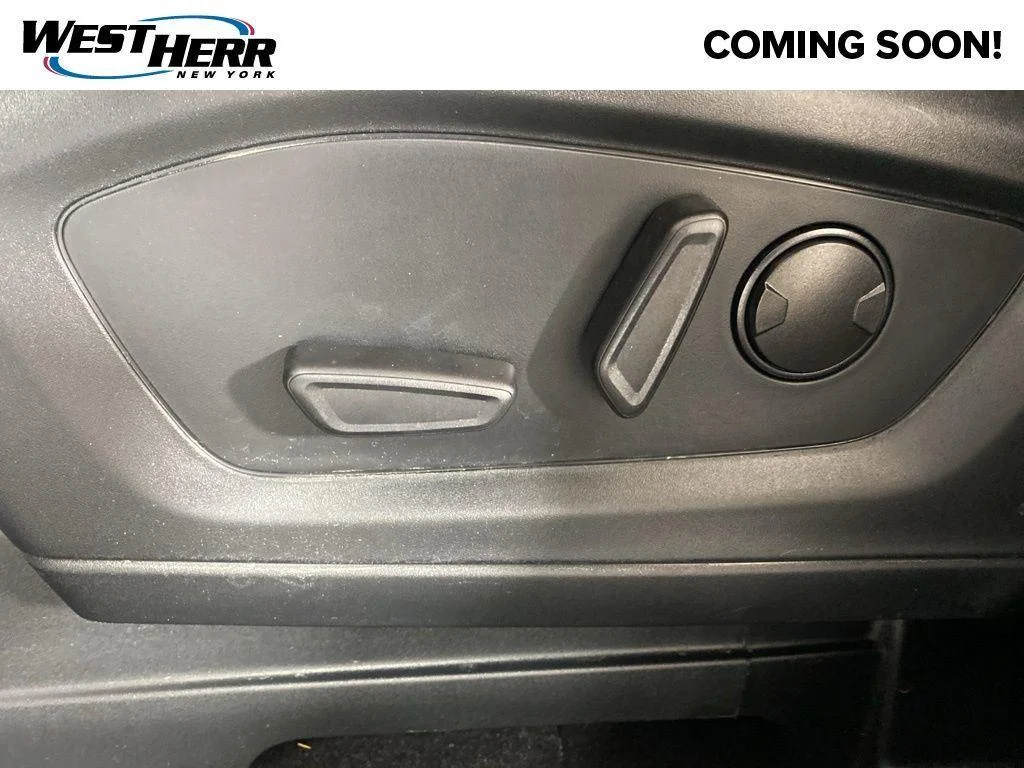 Used 2024 Silver Metallic Ford XLT image 17