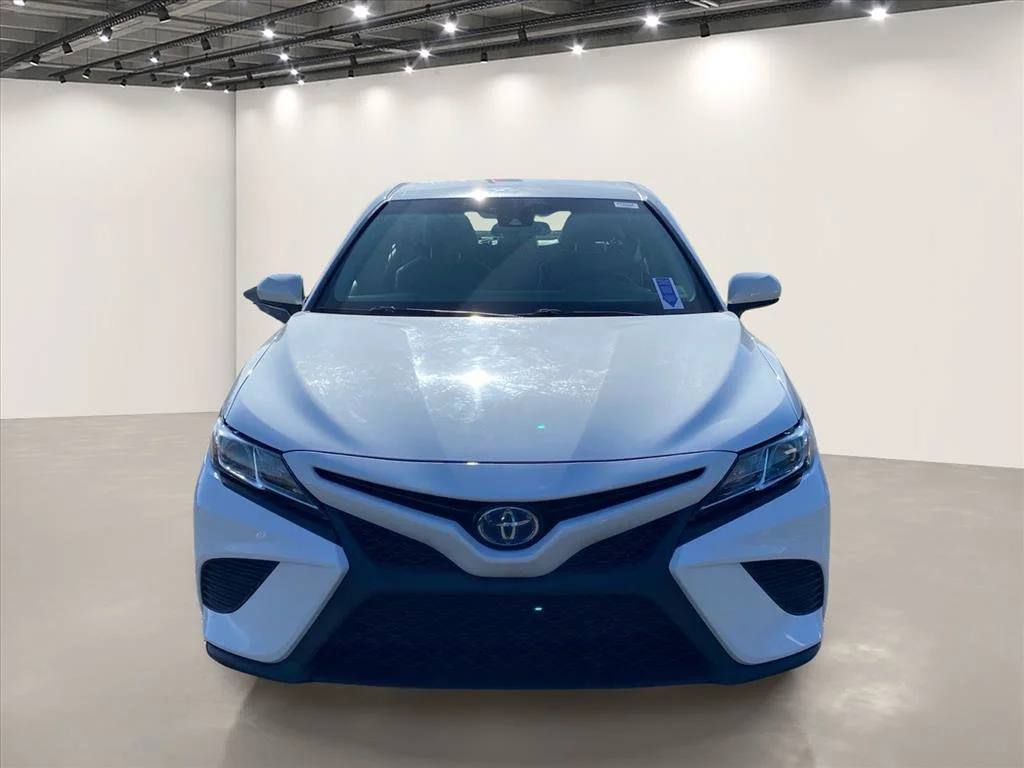 Used 2018 Toyota Camry SE with VIN 4T1B11HK9JU065405 for sale in West Seneca, NY