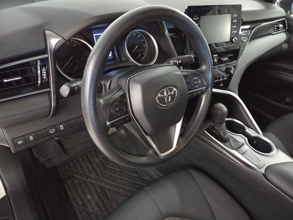 Used 2023 White Toyota LE image 19