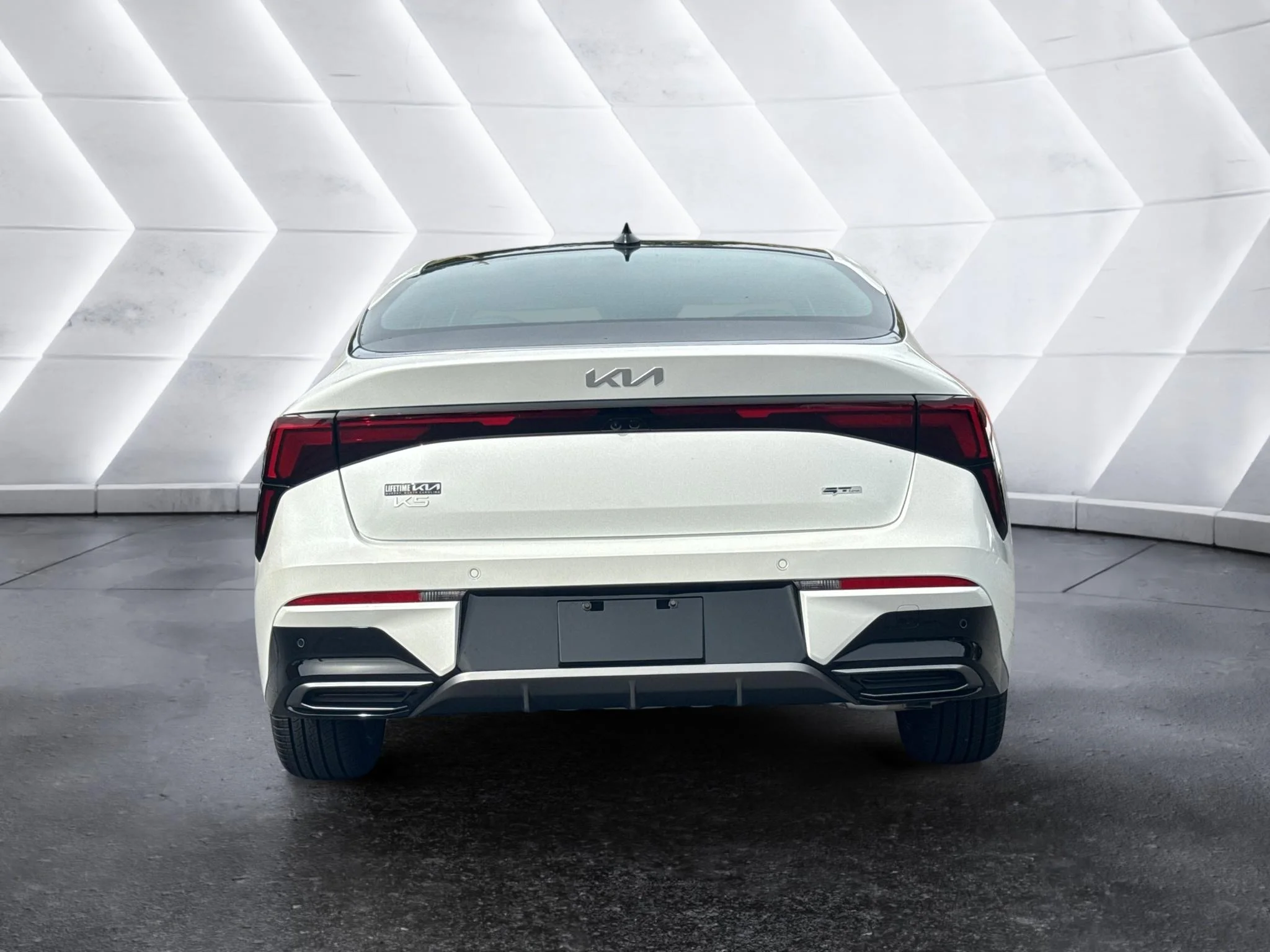 New 2027 Snow White Pearl Kia GT-Line image 6