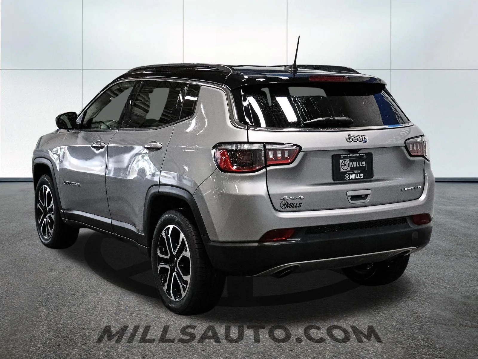 Certified Used 2023 Silver Jeep Limited image 5