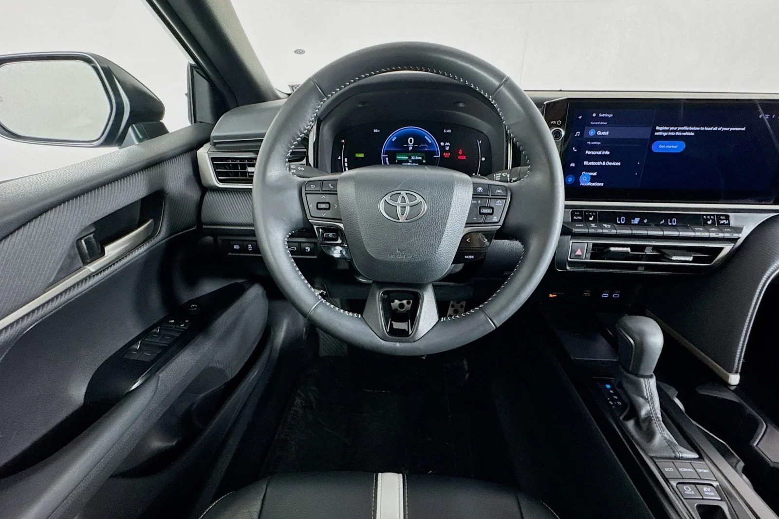Used 2025 MIDNIGHT BLACK Toyota SE image 4