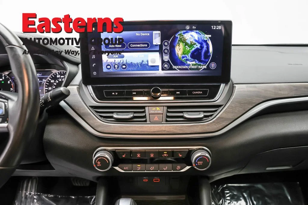 Used 2024 Gray Nissan 2.5 SV image 12