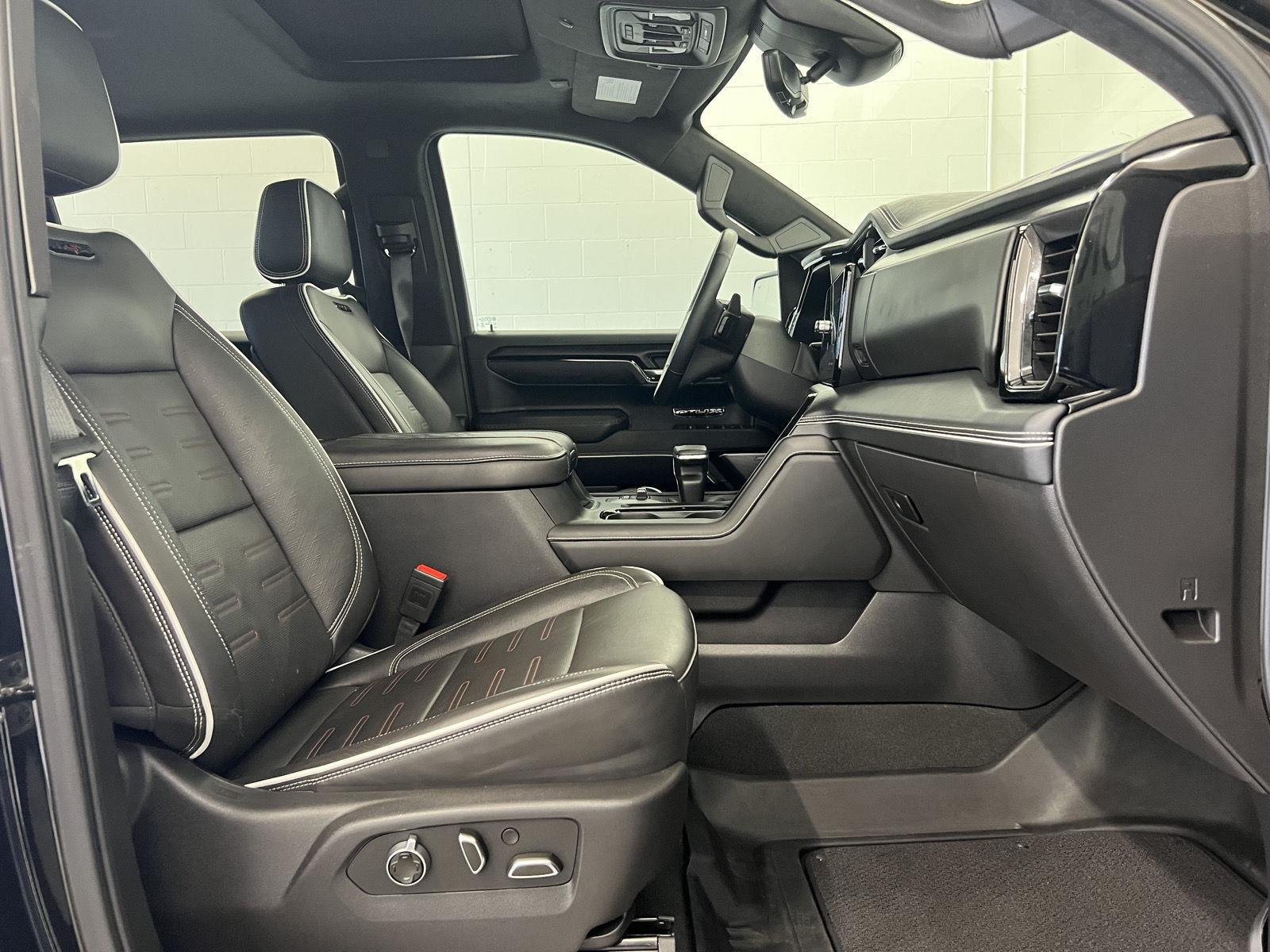 Used 2025 Onyx Black GMC AT4X image 32