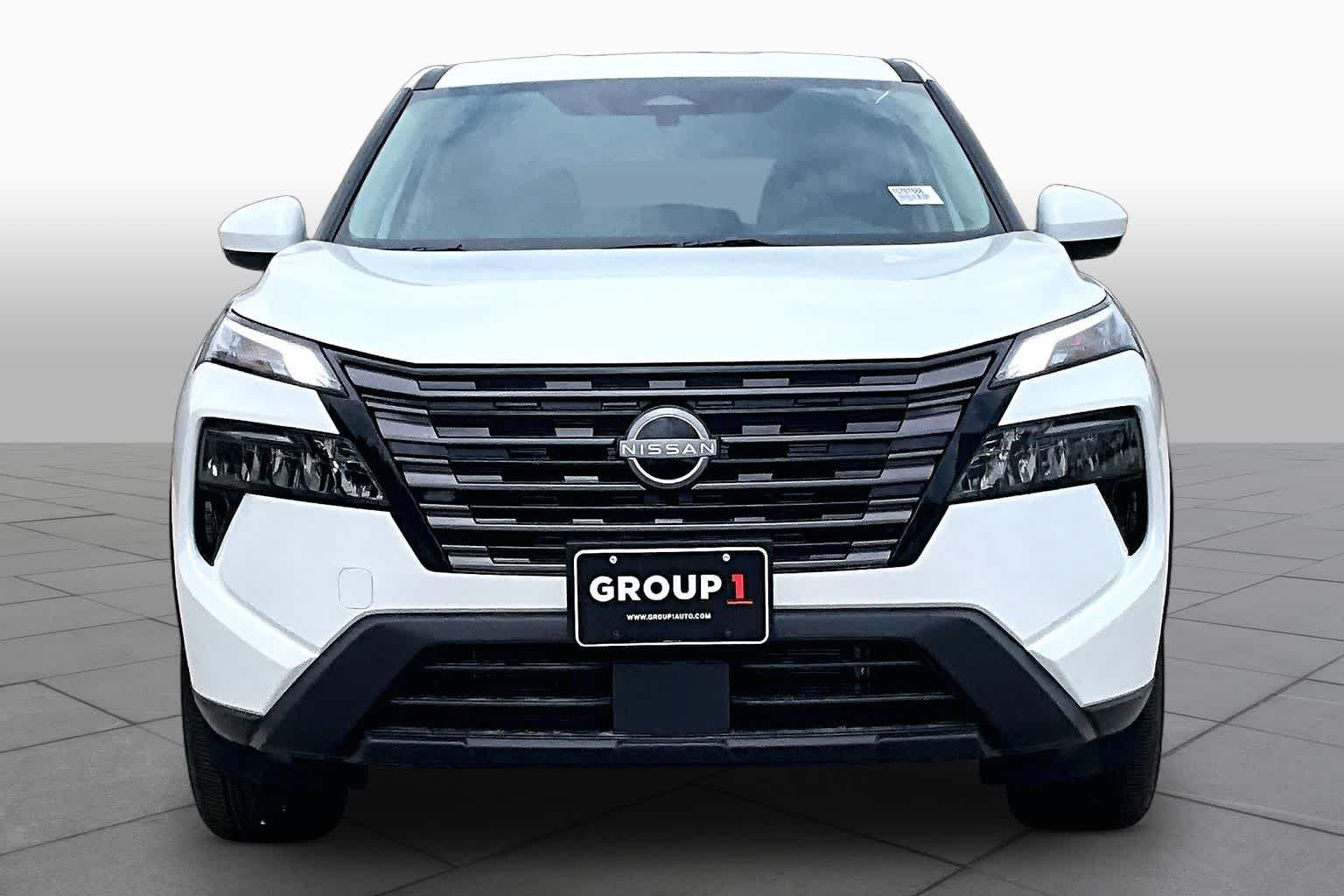 New 2026 Everest White Pearl TriCoat Nissan SV image 3