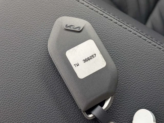 New 2026 Glacial White Pearl Kia X-Pro Prestige image 32