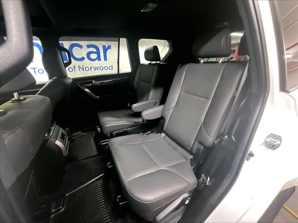 Used 2021 White Lexus 460 image 15