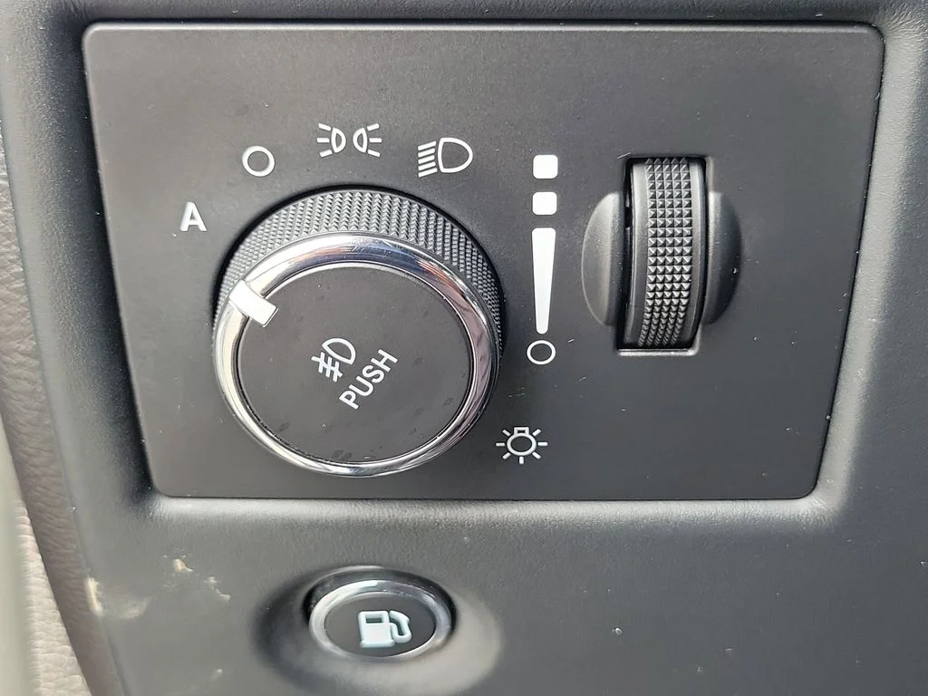 Used 2020 Crystal Metallic Jeep SRT image 17