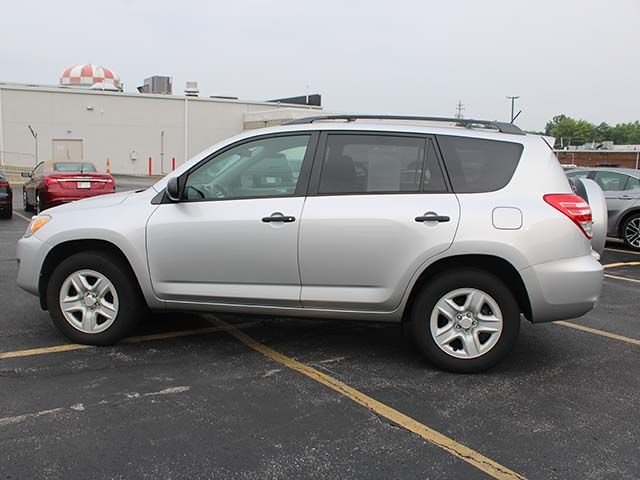 Used 2011 Classic Silver Metallic Toyota Base image 7