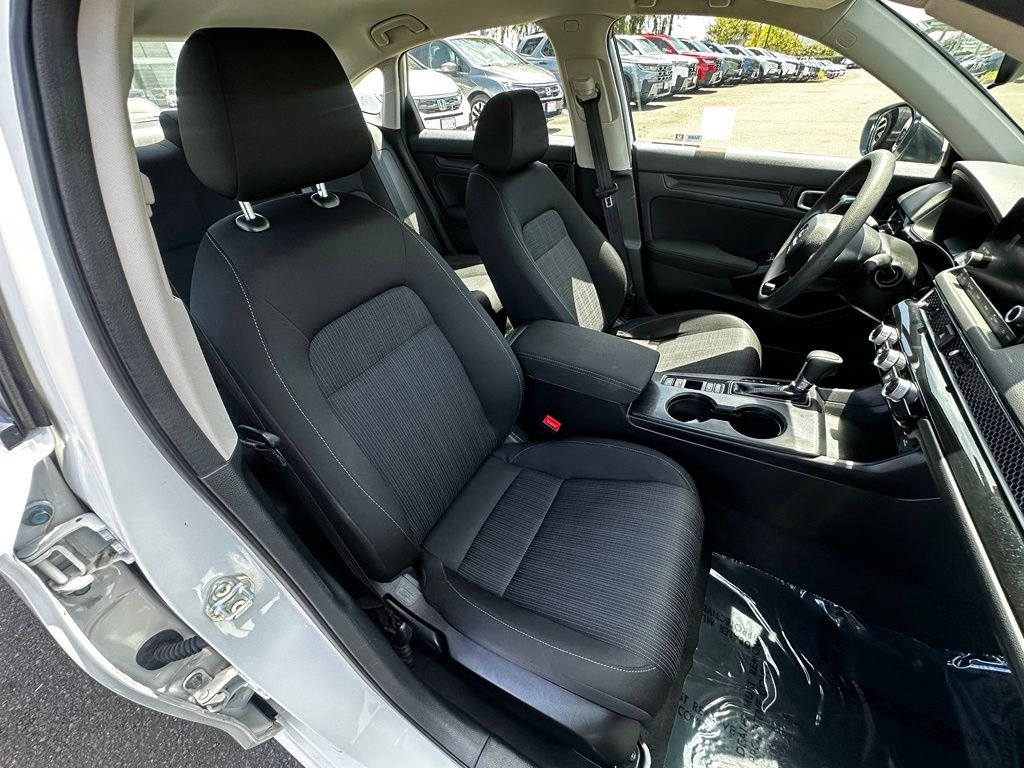 Used 2024  Honda LX image 13