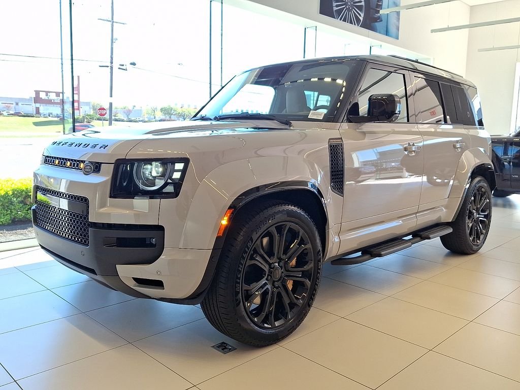 New 2026 Borasco Grey Land Rover OCTA image 1