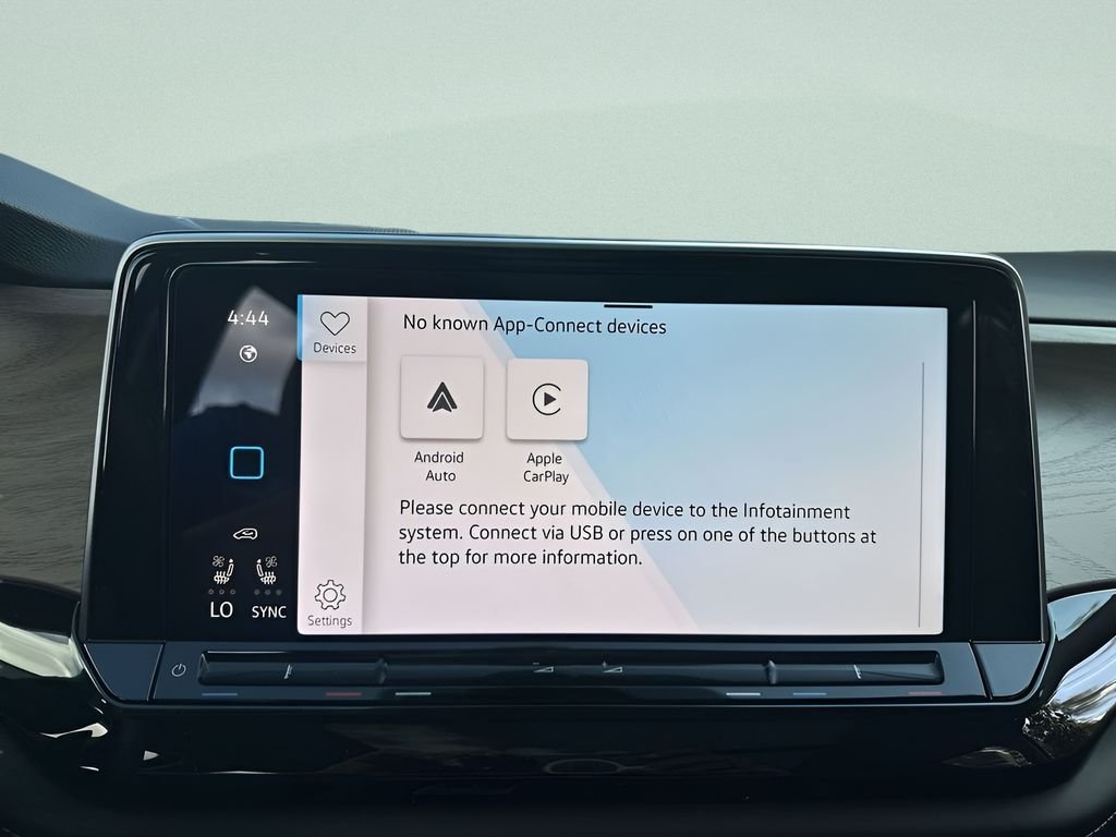 New 2026 Pure Gray Volkswagen 2.0T SE w/Technology image 18