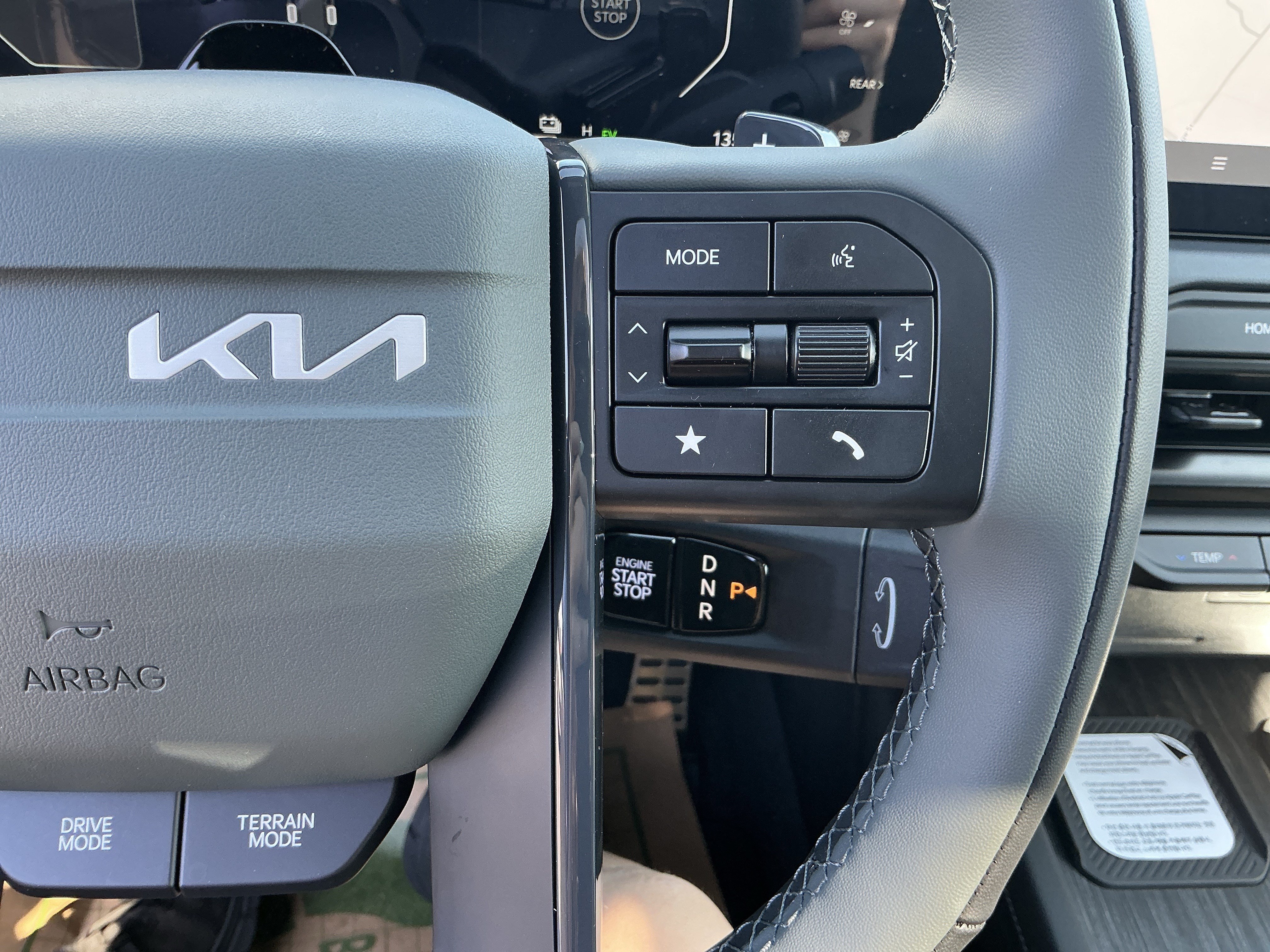 New 2027 Ebony Black Kia X-LINE SX PRESTIGE image 24