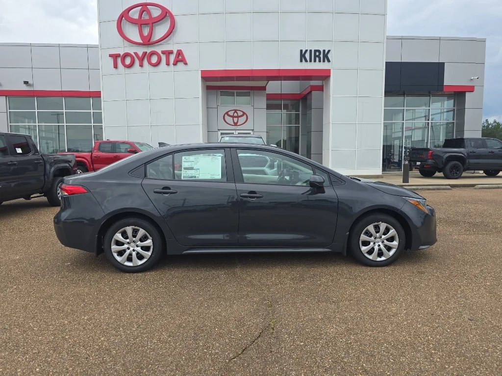 2026 Toyota Corolla LE CVT's photo