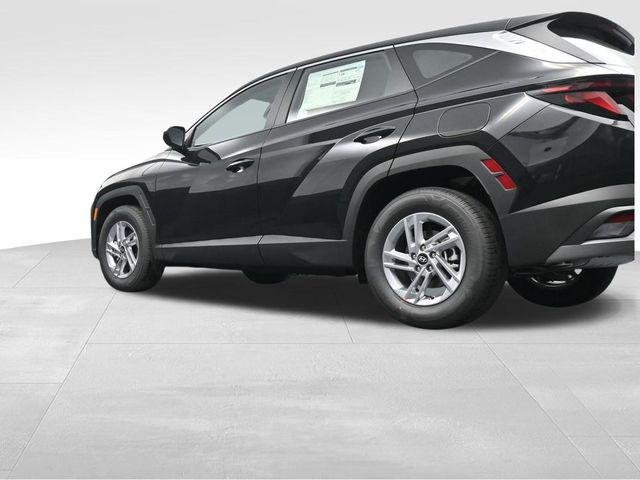 New 2026 Black Hyundai SE FWD image 33