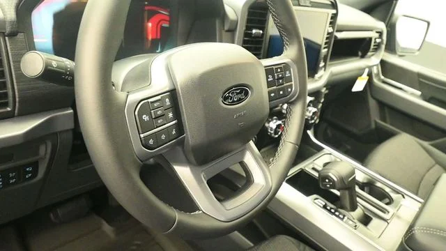 New 2026 Ruby Red Metallic Tinted Clearcoat Ford XLT image 15