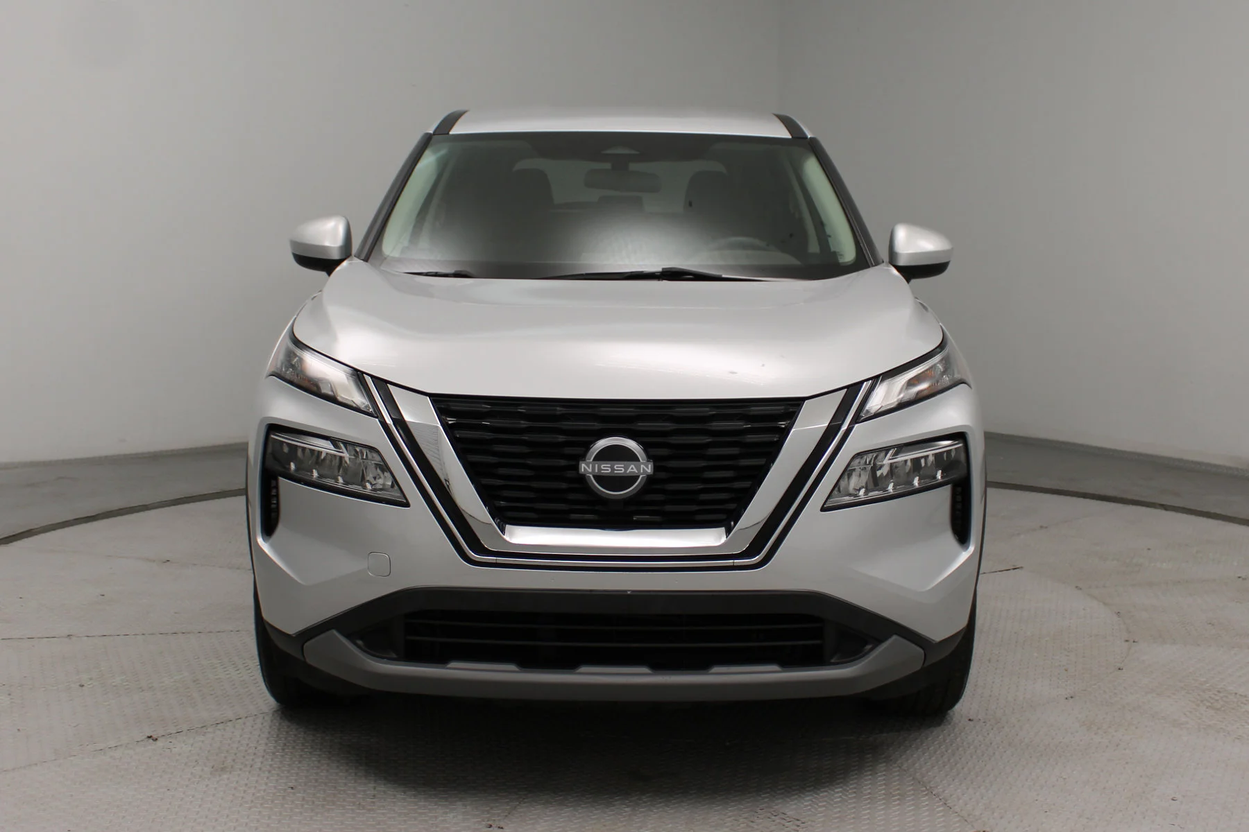 Used 2023 Brilliant Silver Metallic Nissan AWD SV image 29