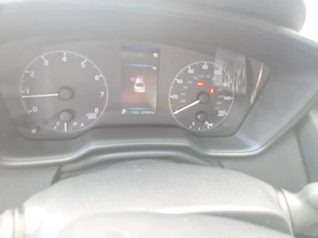 Used 2025 Silver Toyota LE image 23
