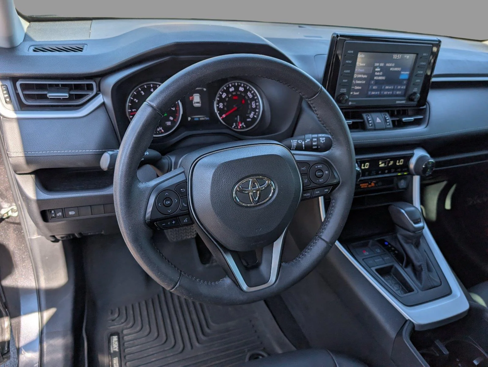 Used 2022 Magnetic Gray Metallic Toyota XLE Premium image 4