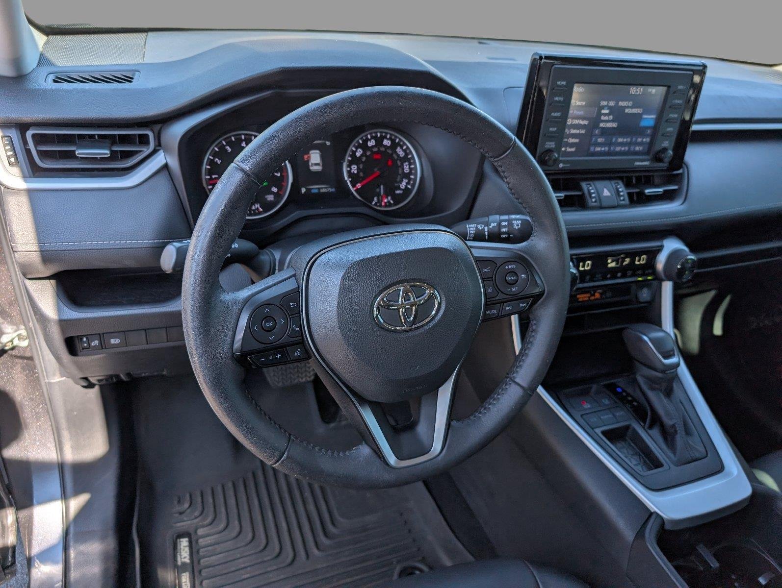 Used 2022 Magnetic Gray Metallic Toyota XLE Premium image 4