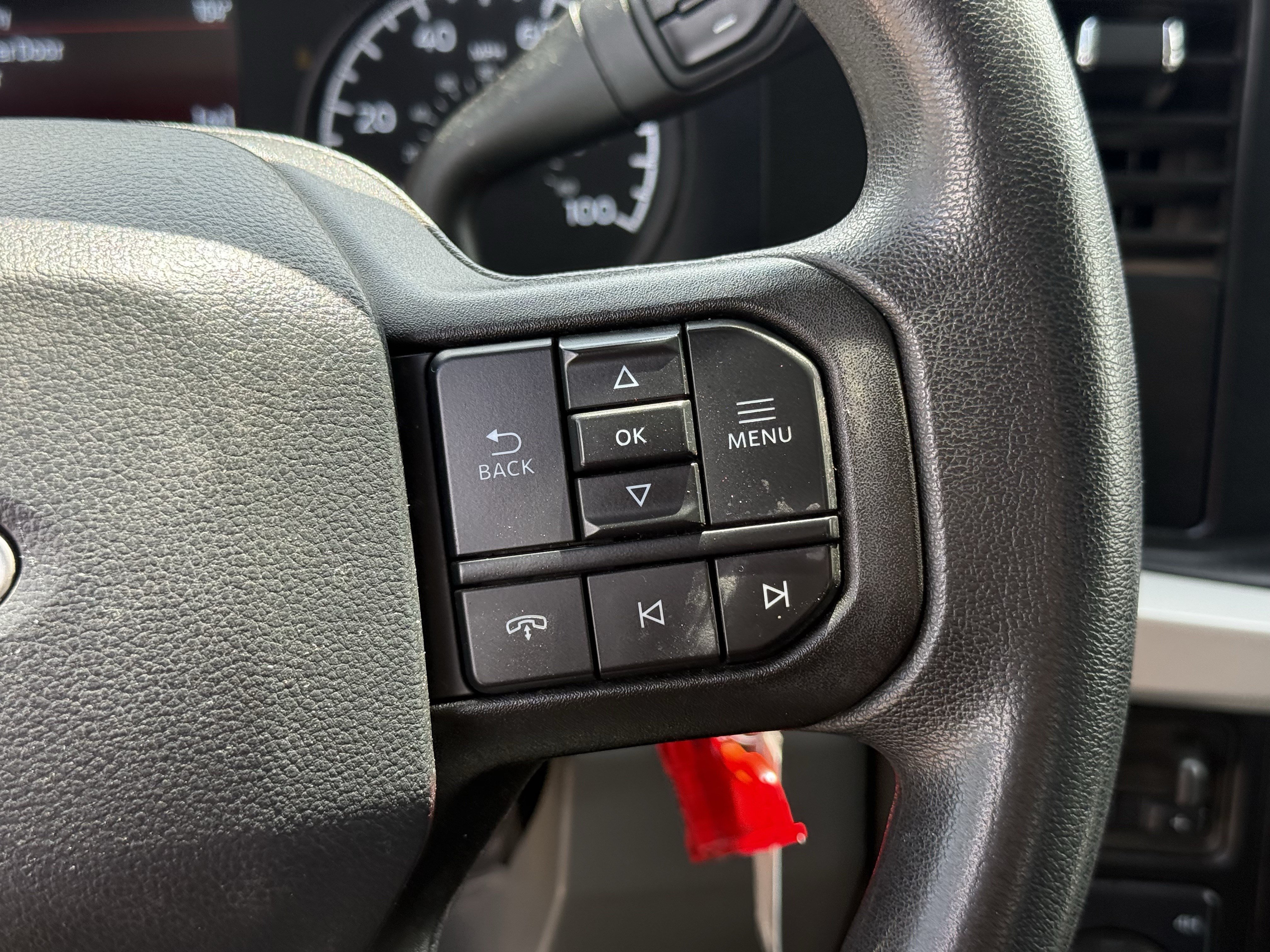 Used 2025 Oxford White Ford XLT image 16